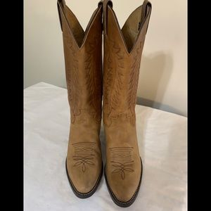 Justin Cowboy boots size 7.5
